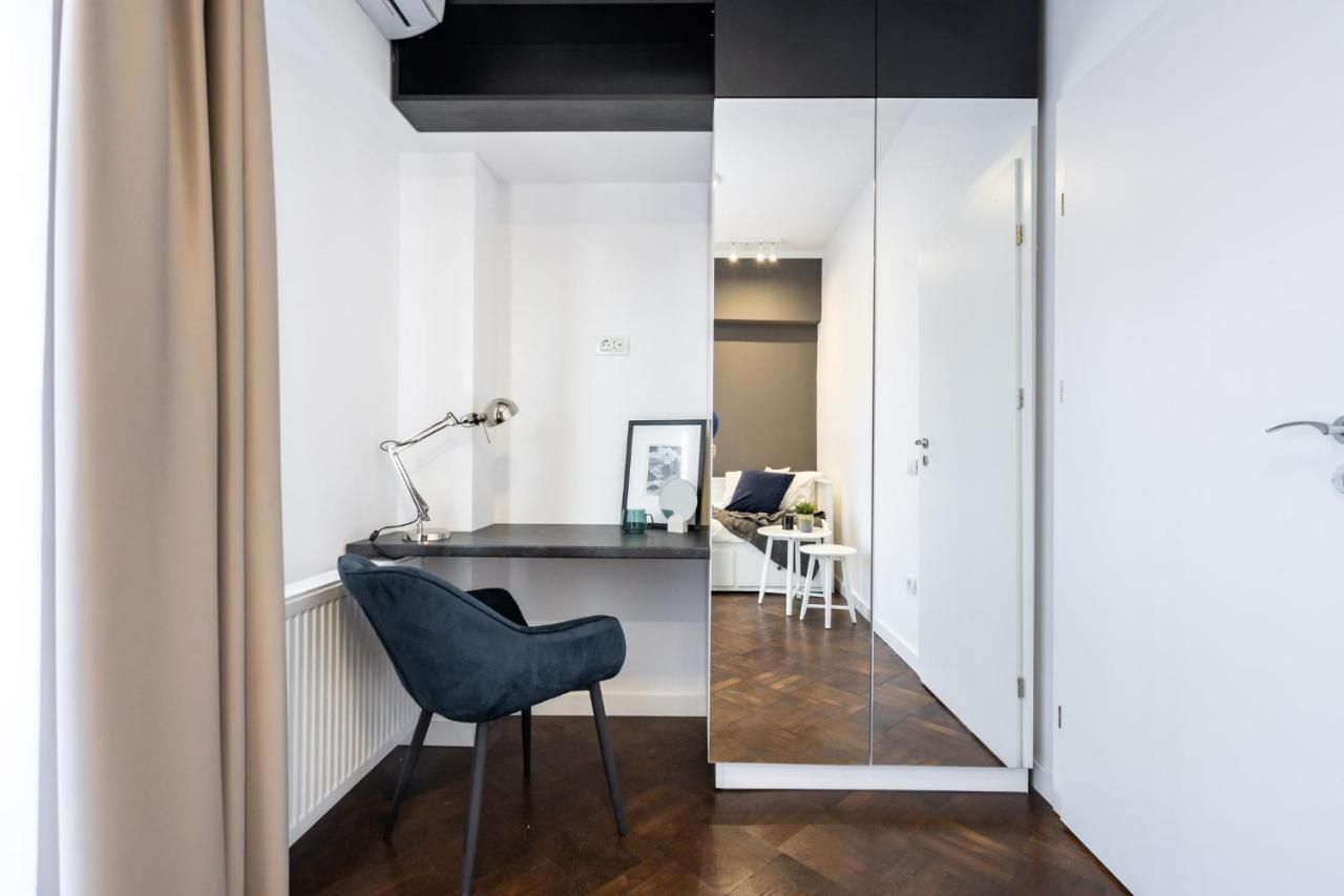 Elegant Two Bedrooms Apartment Bukares Bagian luar foto