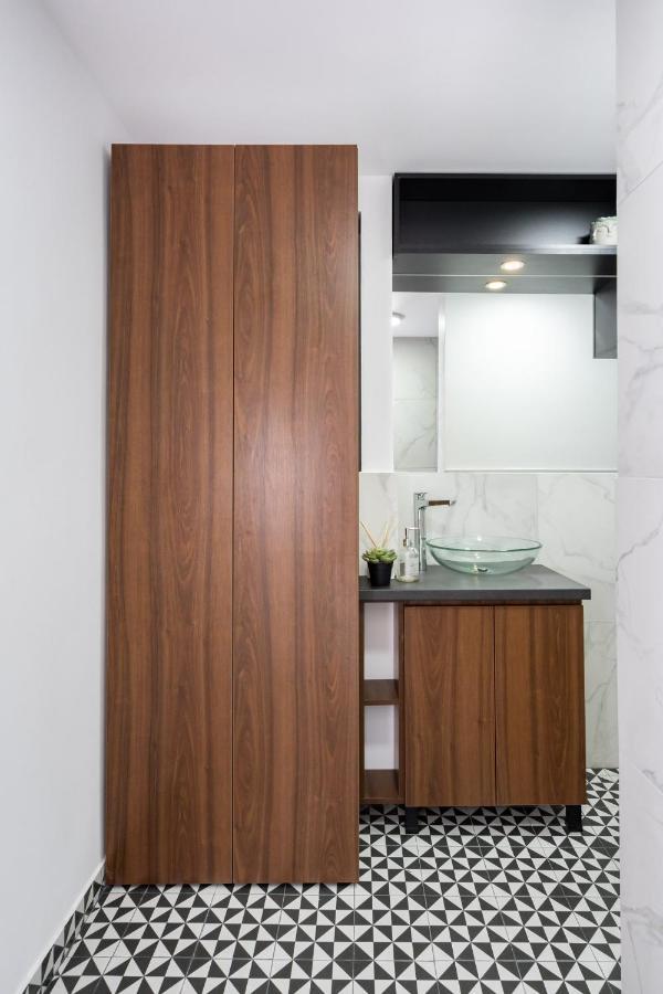 Elegant Two Bedrooms Apartment Bukares Bagian luar foto