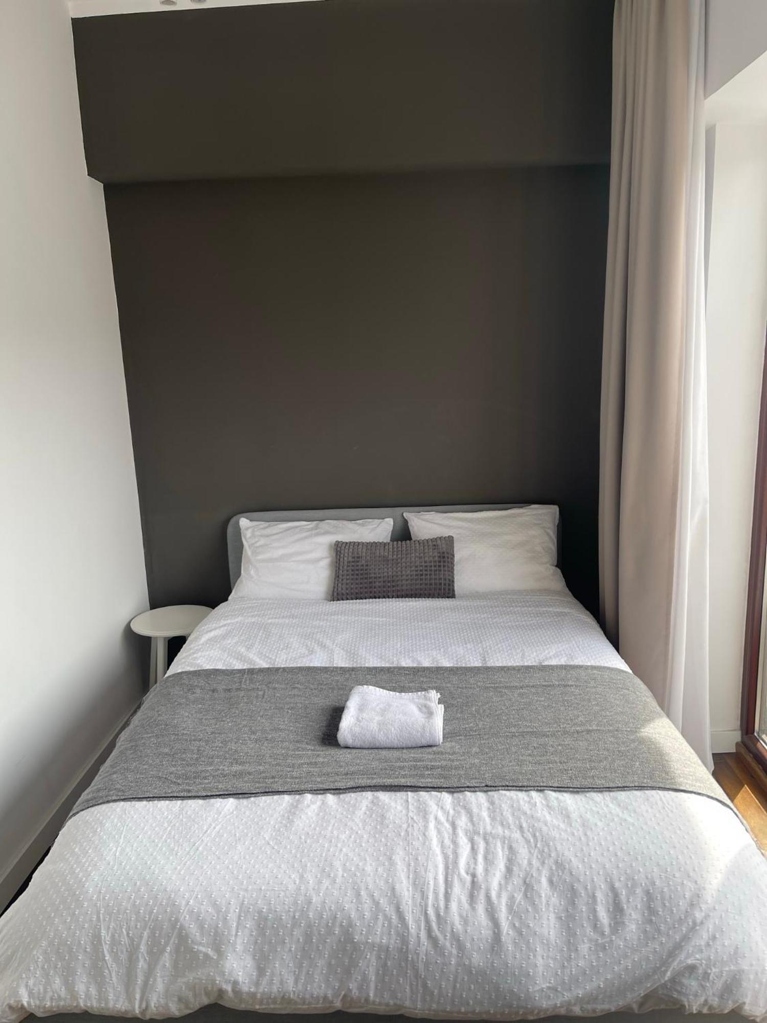 Elegant Two Bedrooms Apartment Bukares Bagian luar foto